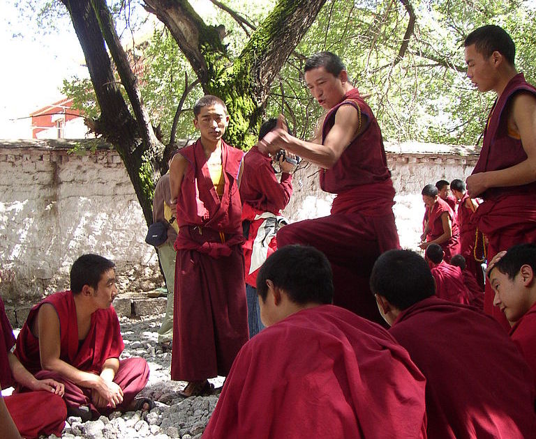 Будистки монаси